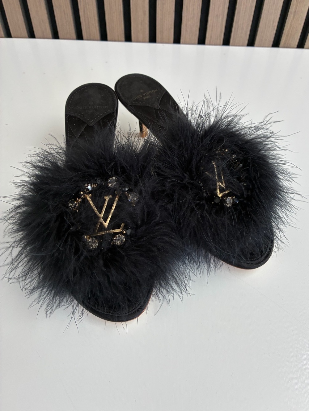 Auth 2018 LOUIS VUITTON Fur Satin Heels
